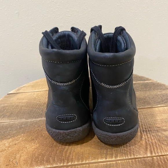 Womens Keen Black All Terrain Boots Size 9 - Picture 2 of 8